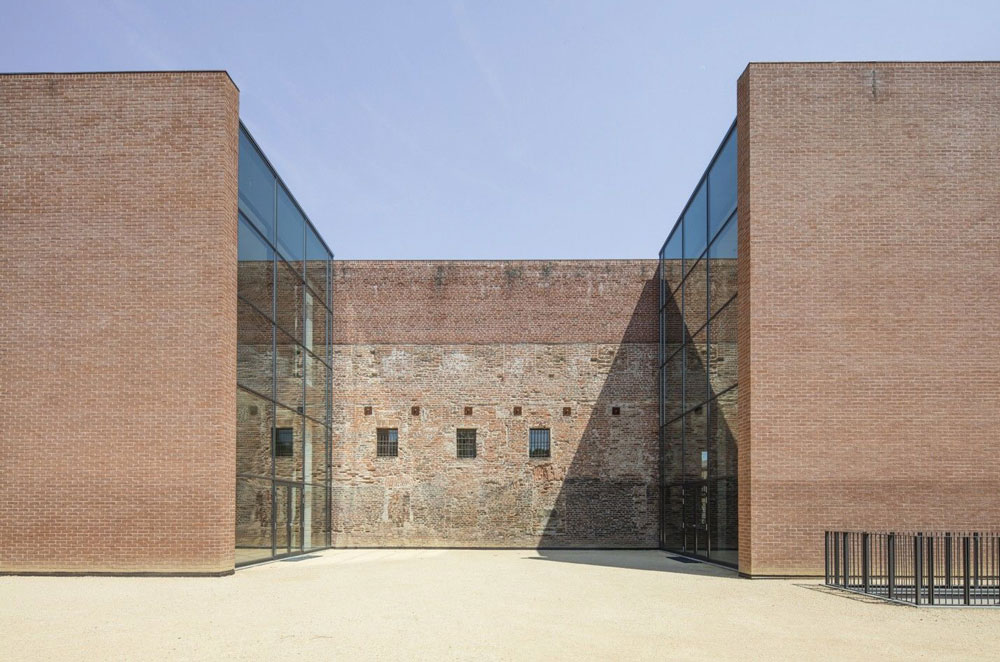 Una vista del restauro del Castello di Novara