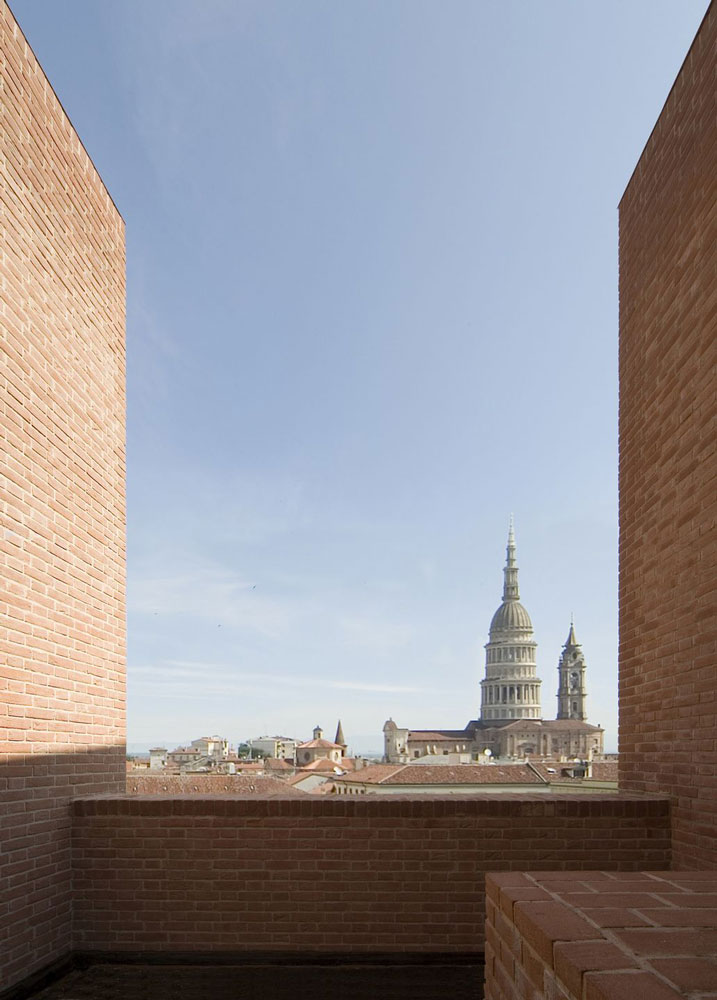 Cattedrale di Santa Maria Assunta vista dal Castello di Novara